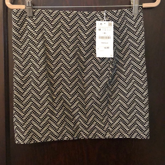 NWT H&M Mini Skirt - Black/White - Picture 1 of 2